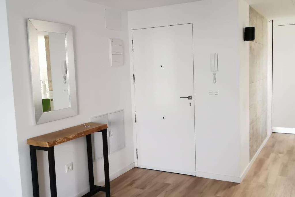 Lujoso Apartamento En Primera Linea De Playa Alicante Exteriér fotografie